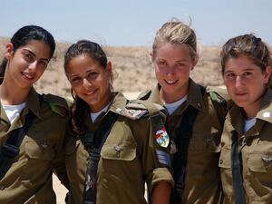 مجندات في جيش الاحتلال الاسرائيلي