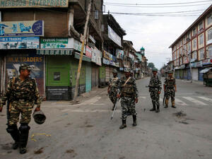 فرض قيود على التنقل في مناطق رئيسية من سريناجار، كبرى مدن كشمير