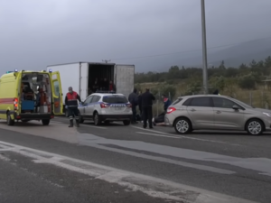  الشاحنة عثر عليها على طريق سيارات سريع قرب مدينة كسانتي شمال اليونان