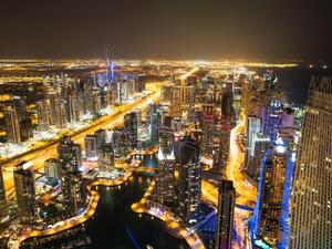 اكتشف الثقافة والمذاقات (Shutterstock)