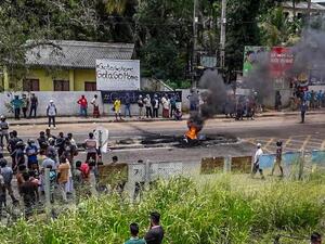 1 Killed, 12 Injured in Sri Lanka After Police Shoot Protestors