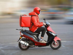 UAE Residents Cancel Food Orders Over Delivery Driver Shortage