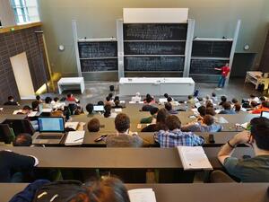 Muslims in France Face Discrimination in Higher Learning: Study