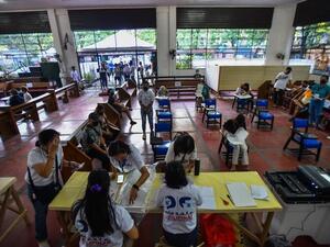 Three Security Guards Shot Dead at Philippines Polling Station (AFP)