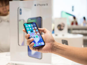 Apple Releases White Paper Highlighting Dark Side of Sideloading