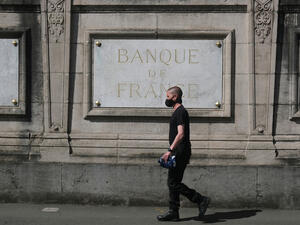 France: Students Line Up for Food Aid as Economy Deteriorates