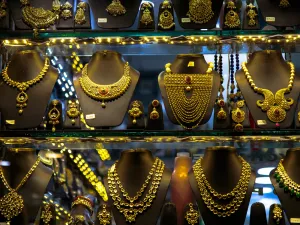 Gold Prices in Dubai Today: 24K Slides to Dh224.50 Per Gram