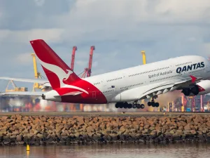 Australia's Qantas Launches 7-Hour Non-Stop Flight to Nowhere! Here's Why