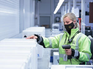 UPS Delivers Pfizer Vaccine to Jordan