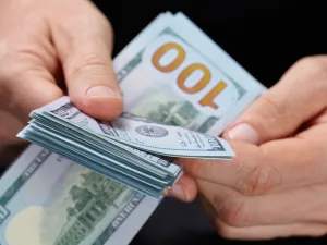3 Reasons the Dollar Matters to the Middle East