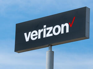 Verizon Sells Media Assets Including Yahoo for $5 Billion