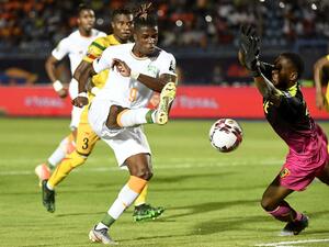 ساحل العاج إلى ربع النهائي