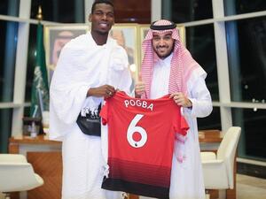 بوغبا يزور السعودية لتأدية مناسك العمرة