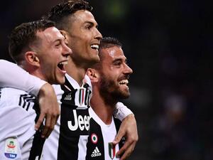 رونالدو (وسط) ينقذ يوفنتوس من الخسارة