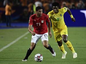 Mohamed Elneny (L)