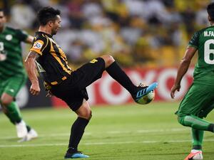 الاتحاد يقترب من ربع النهائي