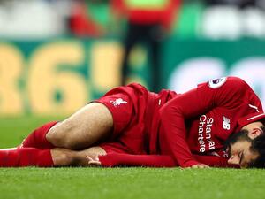 صلاح بعد تعرضه للإصابة