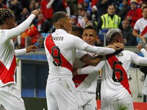 بيرو إلى النهائي