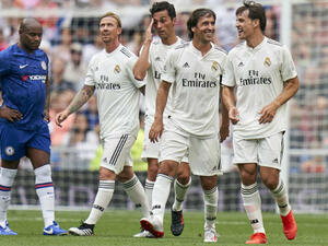 أساطير ريال مدريد يحسمون المباراة لصالحهم