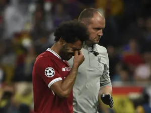 صلاح بعد إصابته في نهائي الموسم الماضي من دوري الأبطال