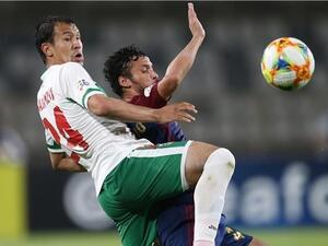 الوحدة يتخطى لوكوموتيف