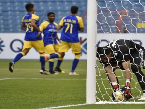النصر يعود بنصر ثمين