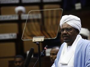 Sudanese President Omar al-Bashir addresses parliament in the capital Khartoum on April 1, 2019. (ASHRAF SHAZLY / AFP)