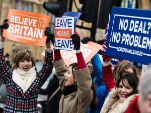 Brexit suporters, brexiteers, in central London holding banners campaigning to leave the European Union. (Shutterstock/ File Photo)
