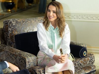 الملكة رانيا تتوهج بالوردي والأخضر الفاتح في أحدث ظهور لها في نيويورك