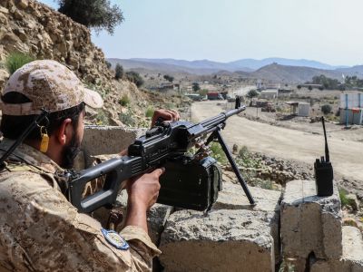   Border clashes erupt between Pakistan and Taliban forces as peace talks resume in Istanbul