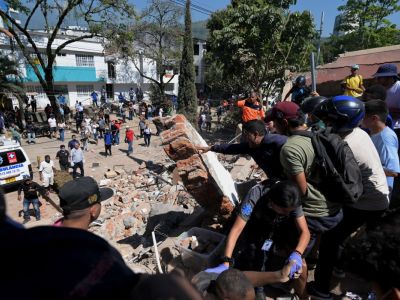 74 killed as 7.4-magnitude earthquake devastates western Colombia