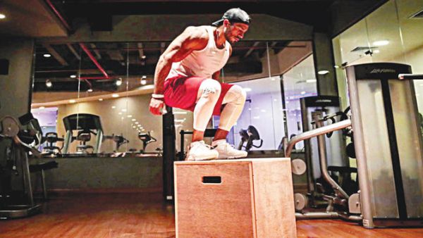 The holy month of Ramadan is the perfect time to get into shape. Photos show clockwise from top: Sohaib Mubarak, Rayan Bashawri, Mashael Fagerah and Reham Kamal. (Photos/Supplied)