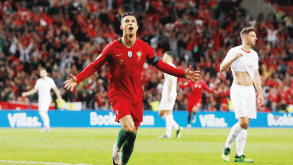 رونالدو يتألق ويقود البرتغال للنهائي