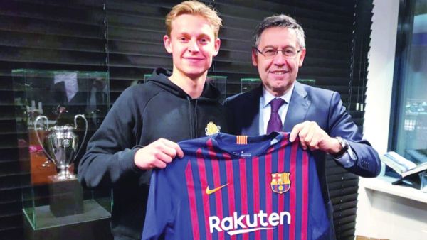 جوسيب ماريا بارتوميو رئيس برشلونة ودي يونغ