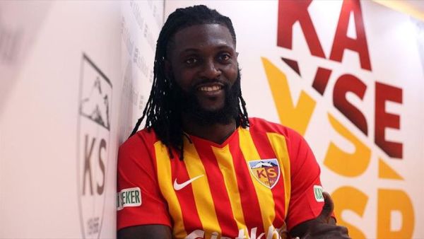Togolese striker Emmanuel Adebayor signs one-year deal with club (Photo: AA)