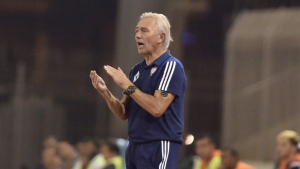 UAE coach Bert van Marwijk shouts out instructions during the match. (Photo: Twitter)