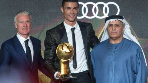 من سيفوز بجائزة أفضل لاعب لعام 2019؟