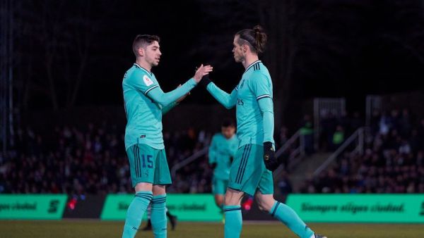 بايل يعود إلى التسجيل