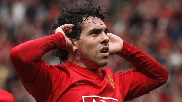 هل سيرتدي تيفيز قميص يونايتد مرة أخرى؟