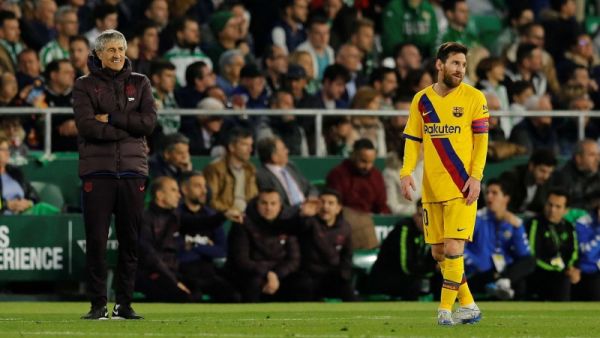 ليونيل ميسي (يمين)