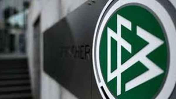 شعار الاتحاد الألماني لكرة القدم