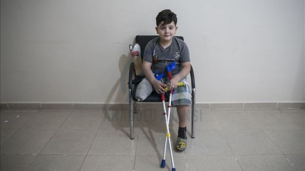 Paris St-Germain (PSG) star forward Neymar has thanked an 8-year-old Syrian child for his love and support as expressed with the help of Anadolu Agency. (Photo: AA)