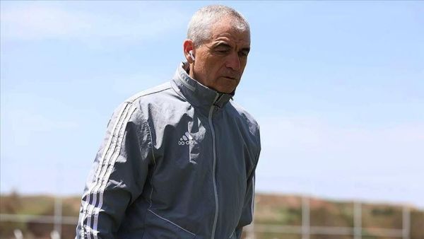 Sivasspor's Riza Calimbay says football should resume after end of coronavirus pandemic (Photo: AA)