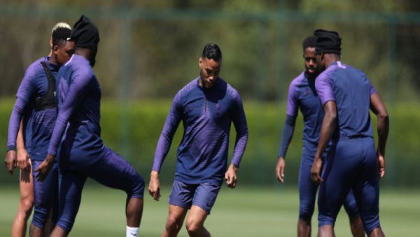 الدوري الإنجليزي يقترب من العودة أكثر