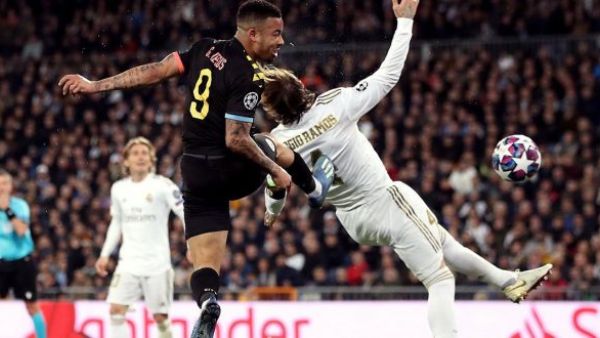 من مواجهة الذهاب بين العملاقين