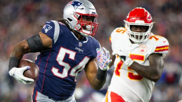  New England Patriots linebacker Dont'a Hightower (54) is one of nearly 50 players who have opted out of the 2020 season ahead of Thursday's deadline, which was recently imposed by the league. (Photo: Matthew Healey/UPI)