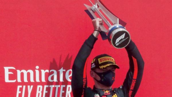 فيرشتابن يفوز على حساب هاميلتون وبوتاس 