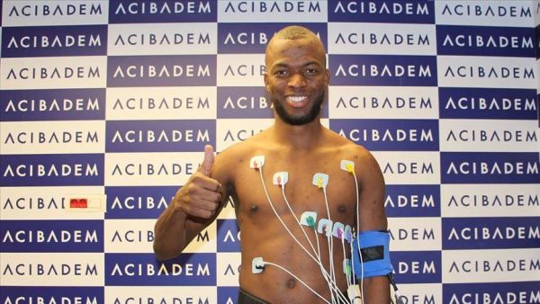 Valencia, 30, inks 3-year-deal with Turkish club (Photo: AA)