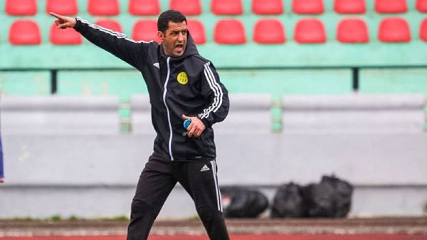 رئيس مجلس إدارة نادي شبيبة الساورة يتهم الاتحاد الجزائري لكرة القدم باعتماد سياسة الكيل بمكيالين