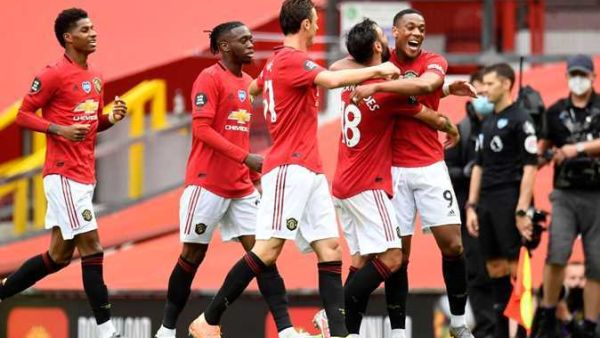 يونايتد يعاني مالياً